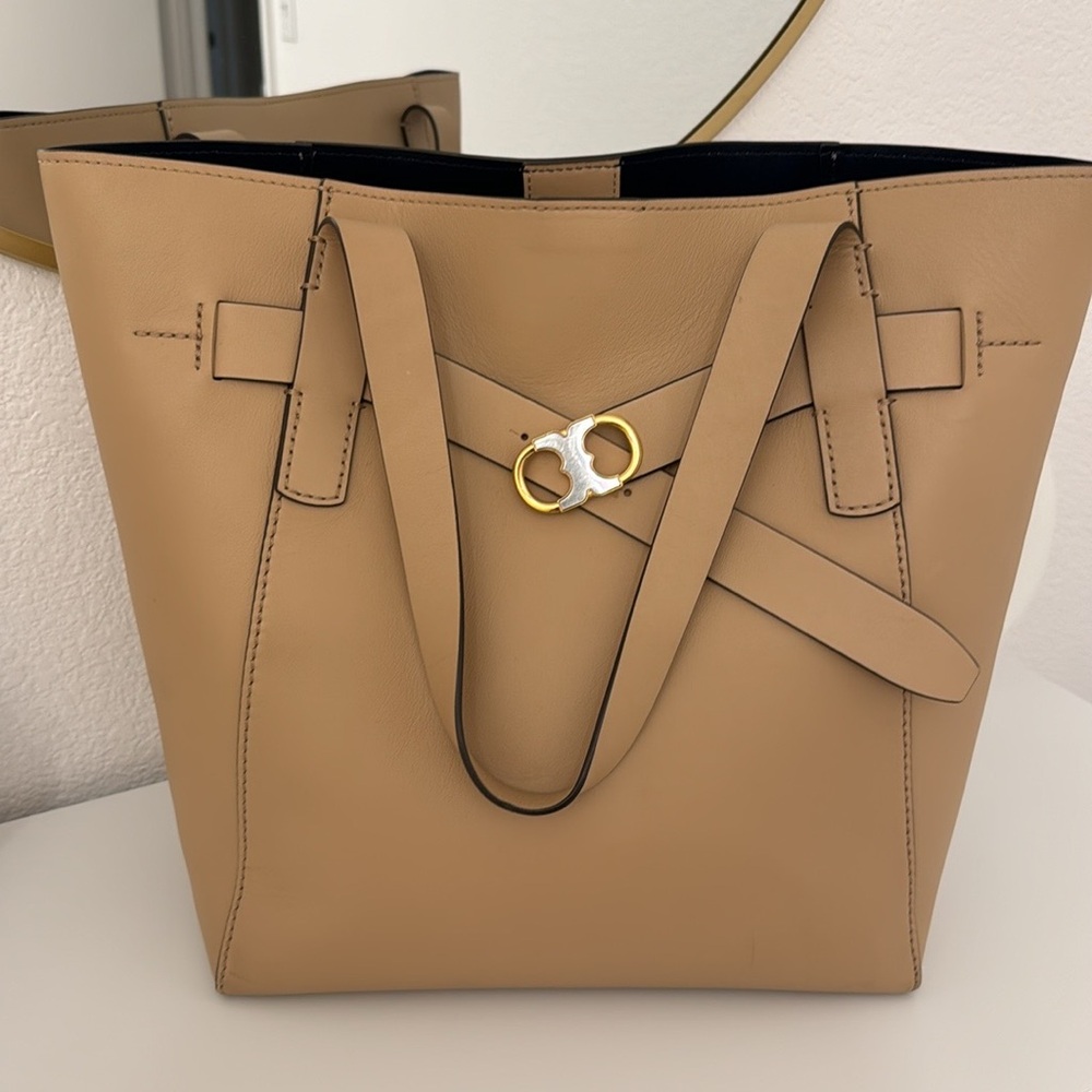 Tory Burch Gemini Leather Tote